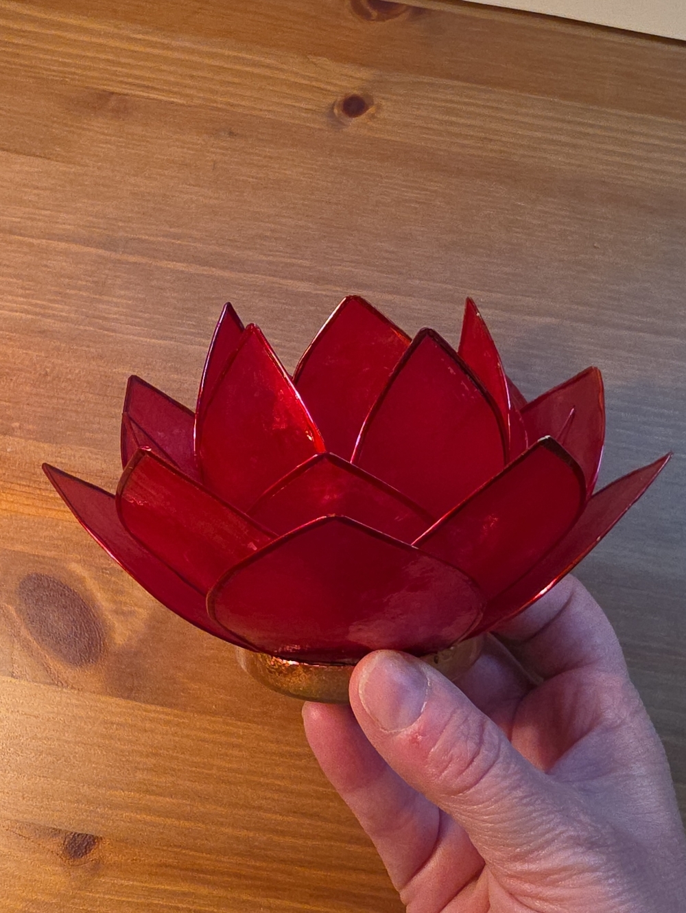 Red Capiz Lotus 20 Petal Decorative Candle Holder - Picture 4 of 4